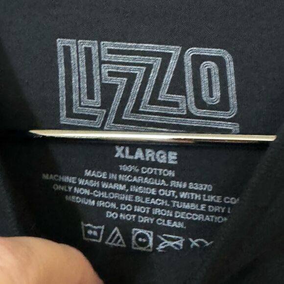 LIZZO Concert 2023 Special Tour Black Men’s XL T-Shirt MINT RAP R&B Rare - Picture 5 of 5